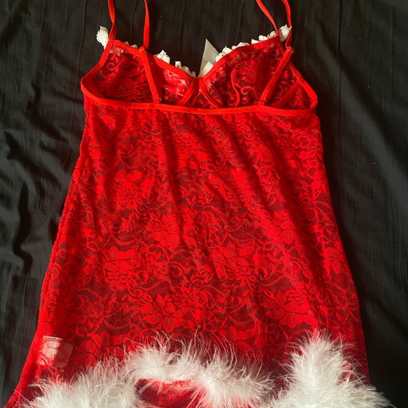 Lingerie - Picture 5 of 5